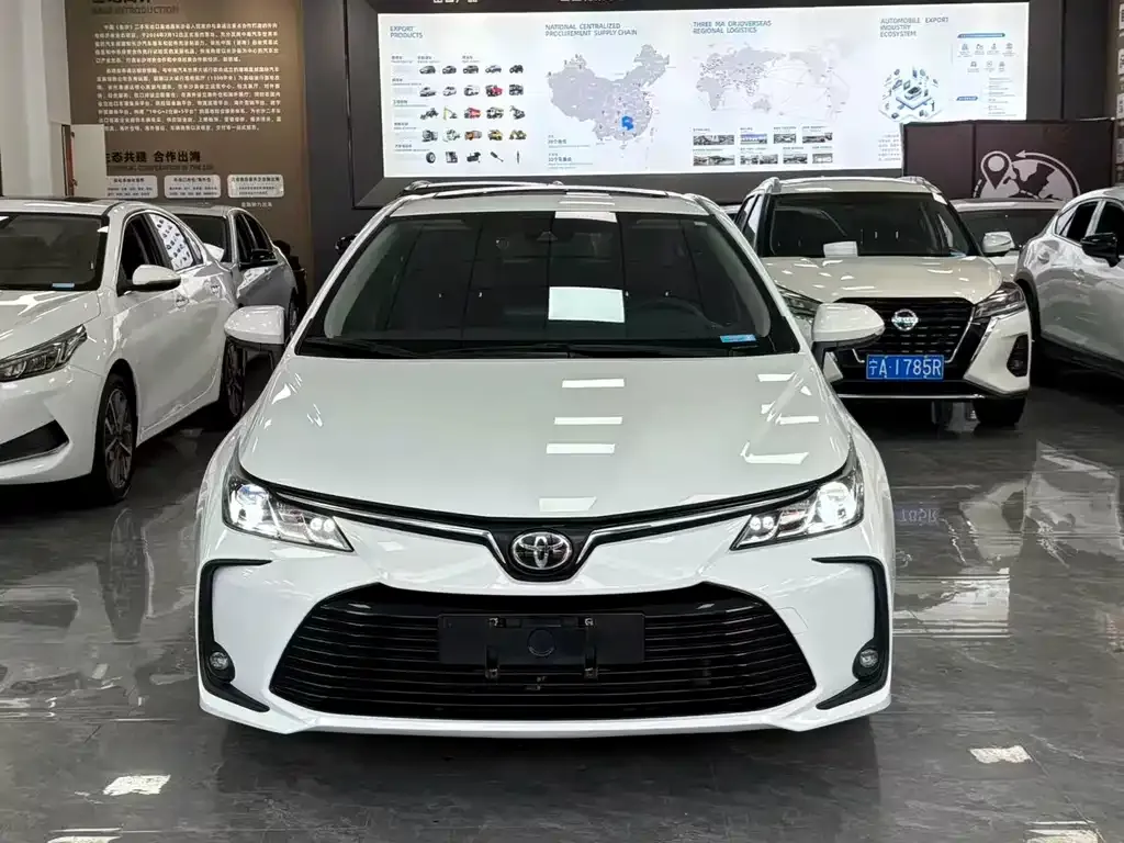 Toyota Corolla — фото 4