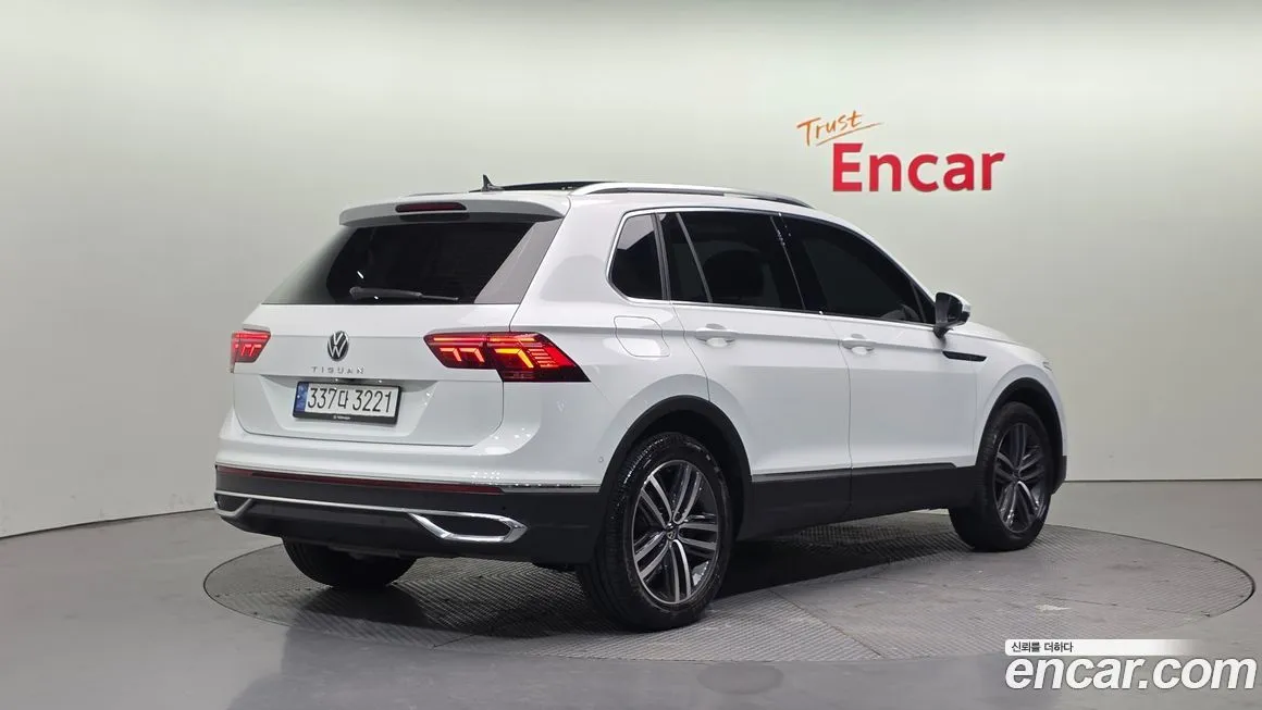 Volkswagen Tiguan — фото 5