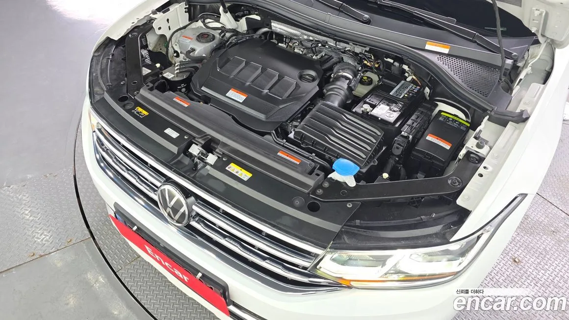 Volkswagen Tiguan — фото 10