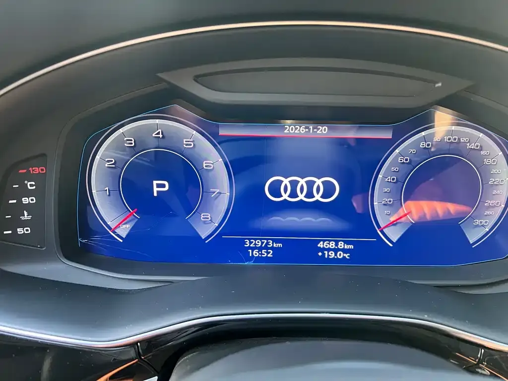 Audi Q7 2023 из CN, фото 4