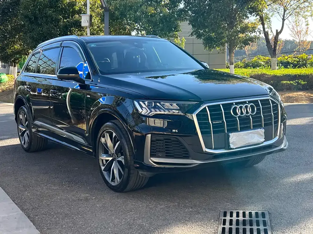 Audi Q7 2023 из CN, фото 6