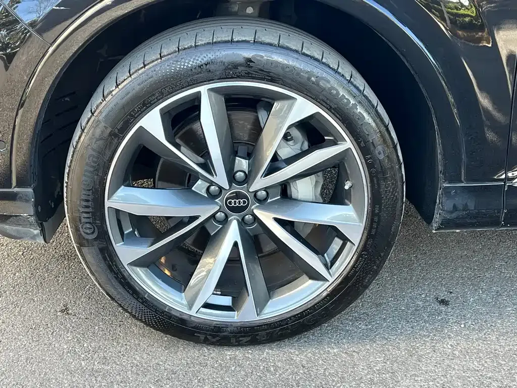 Audi Q7 2023 из CN, фото 10