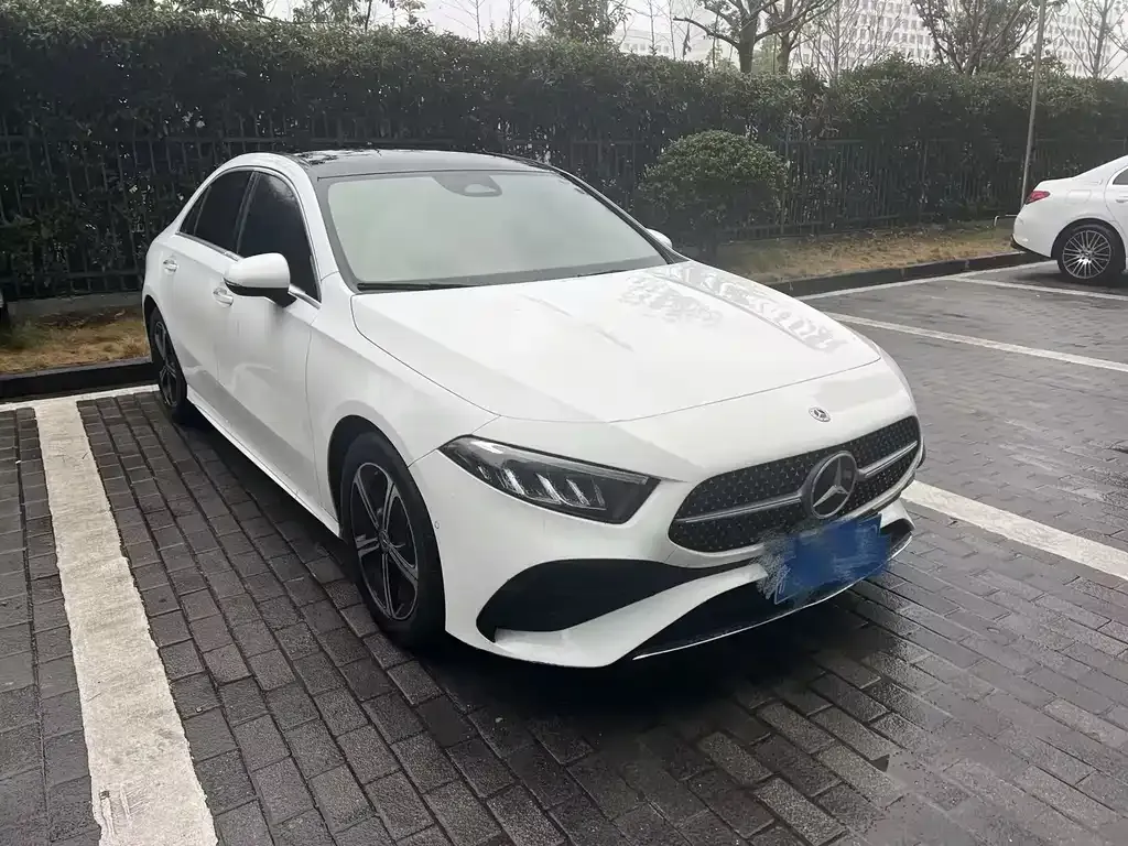Mercedes-Benz A-Class 2023 из CN, фото 9