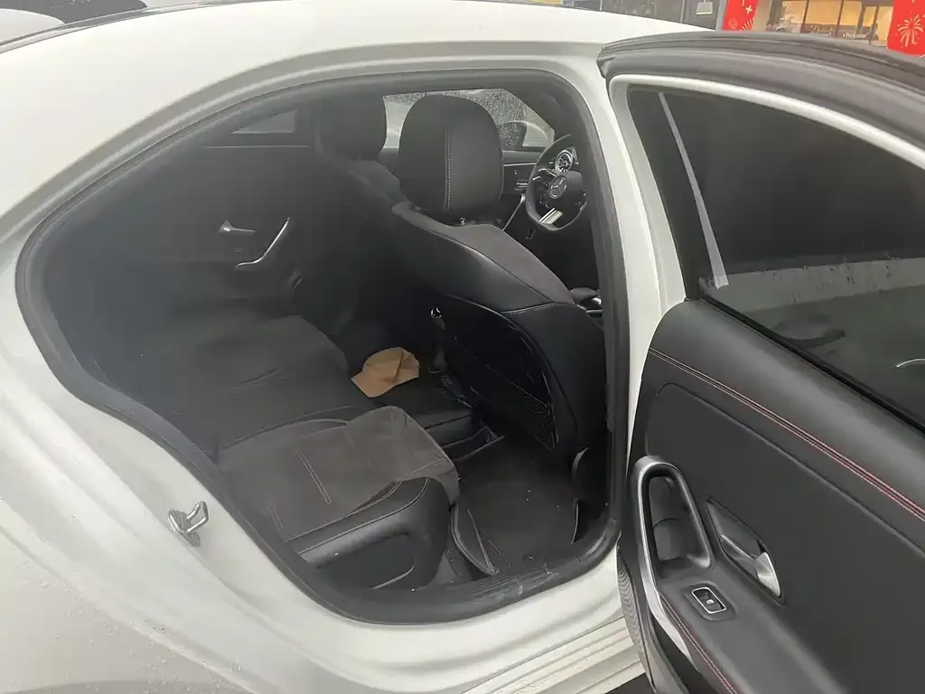 Mercedes-Benz A-Class 2023 из CN, фото 8