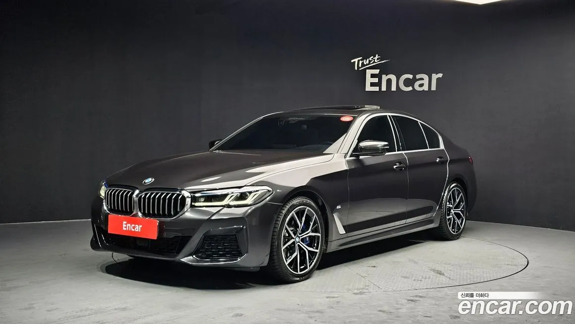 BMW 5-Series — фото 1
