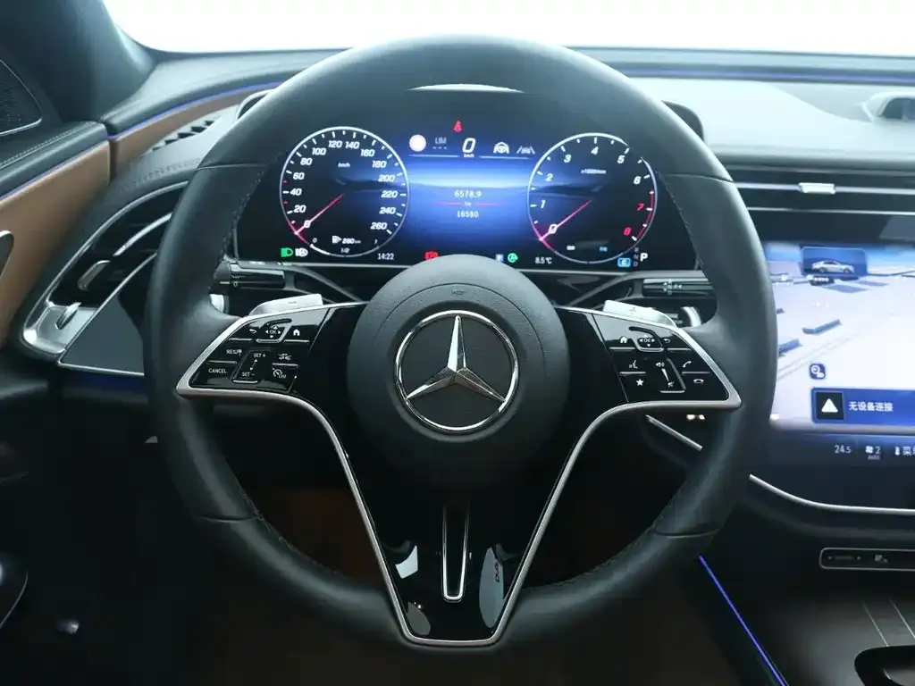 Mercedes-Benz E-Class 2024 из CN, фото 2