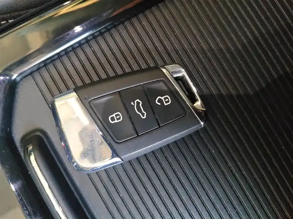 Volkswagen Passat 2022 из CN, фото 6