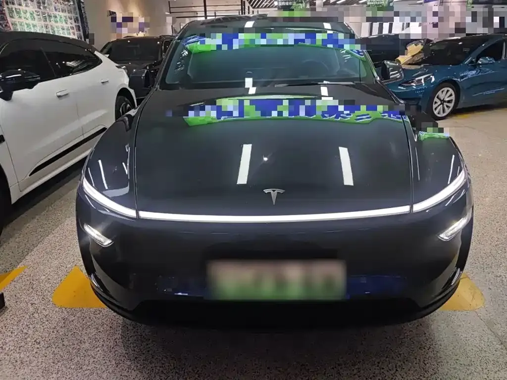 Tesla Model Y 2025 из CN, фото 5