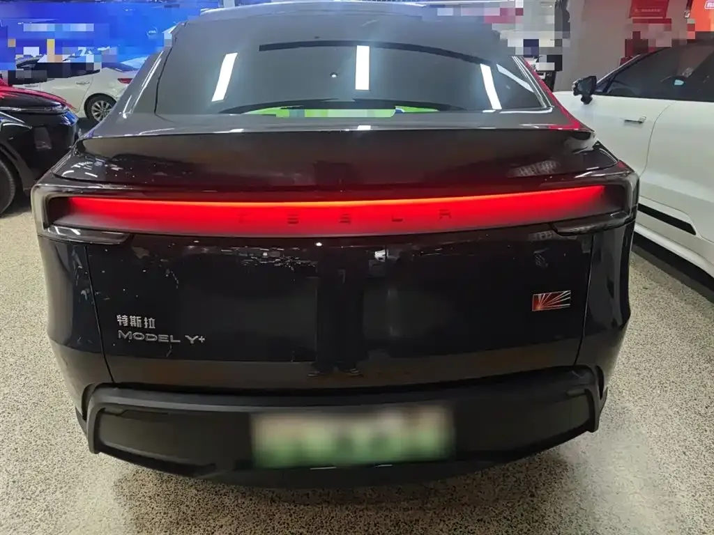 Tesla Model Y 2025 из CN, фото 4