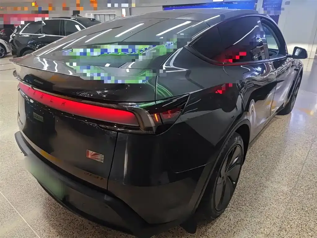 Tesla Model Y 2025 из CN, фото 6