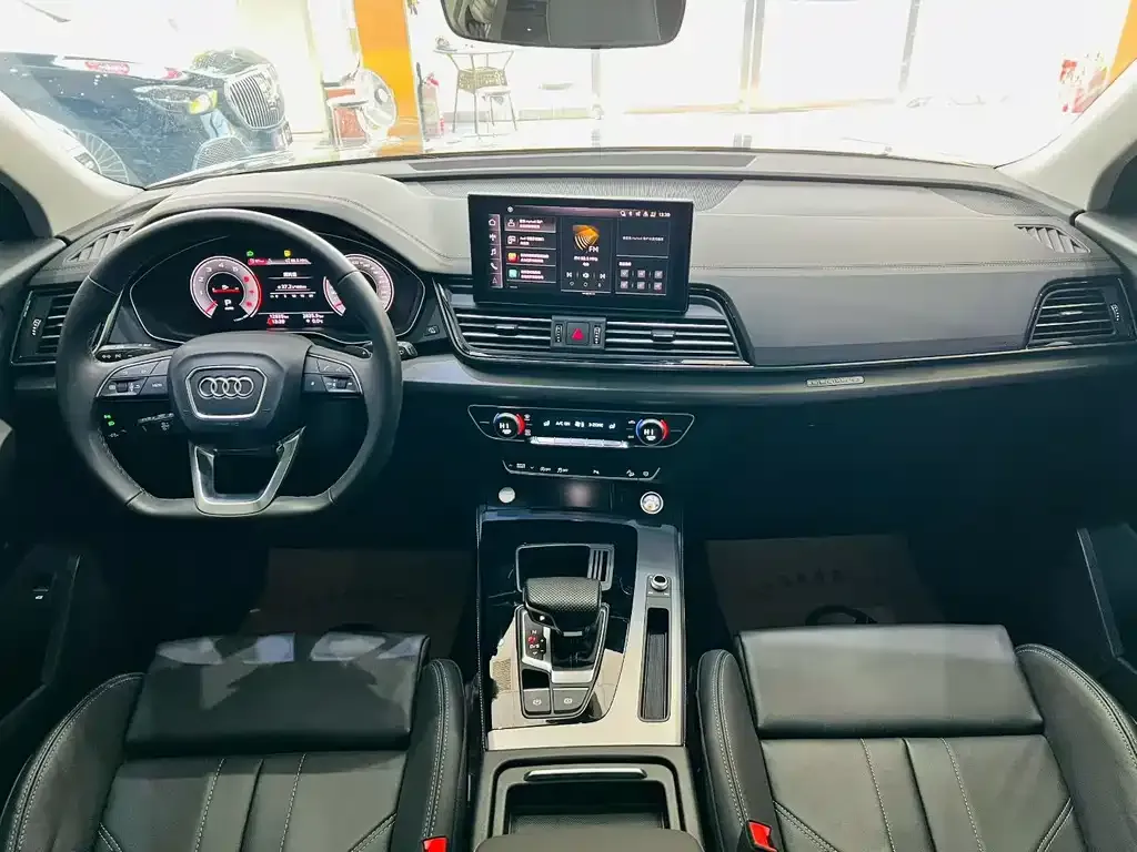 Audi Q5L 2024 из CN, фото 2