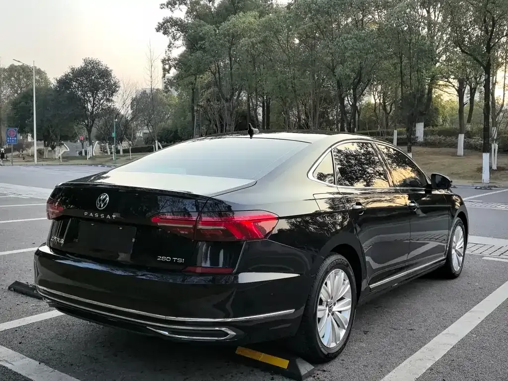Volkswagen Passat — фото 2