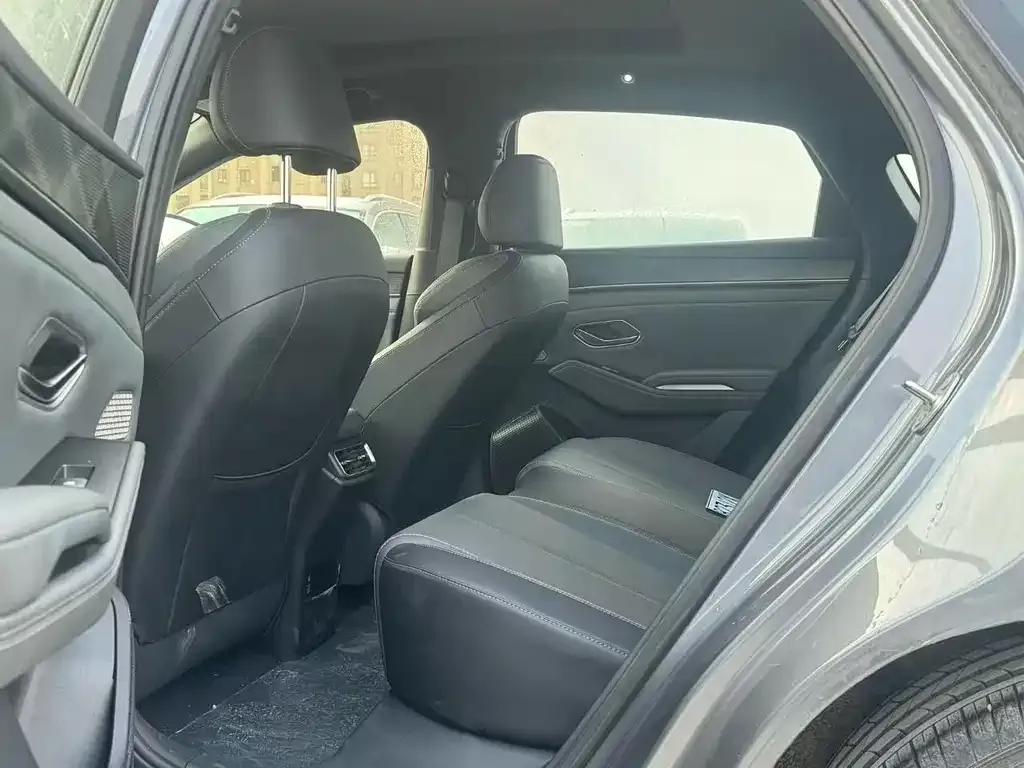 BYD Qin PLUS 2025 из CN, фото 4