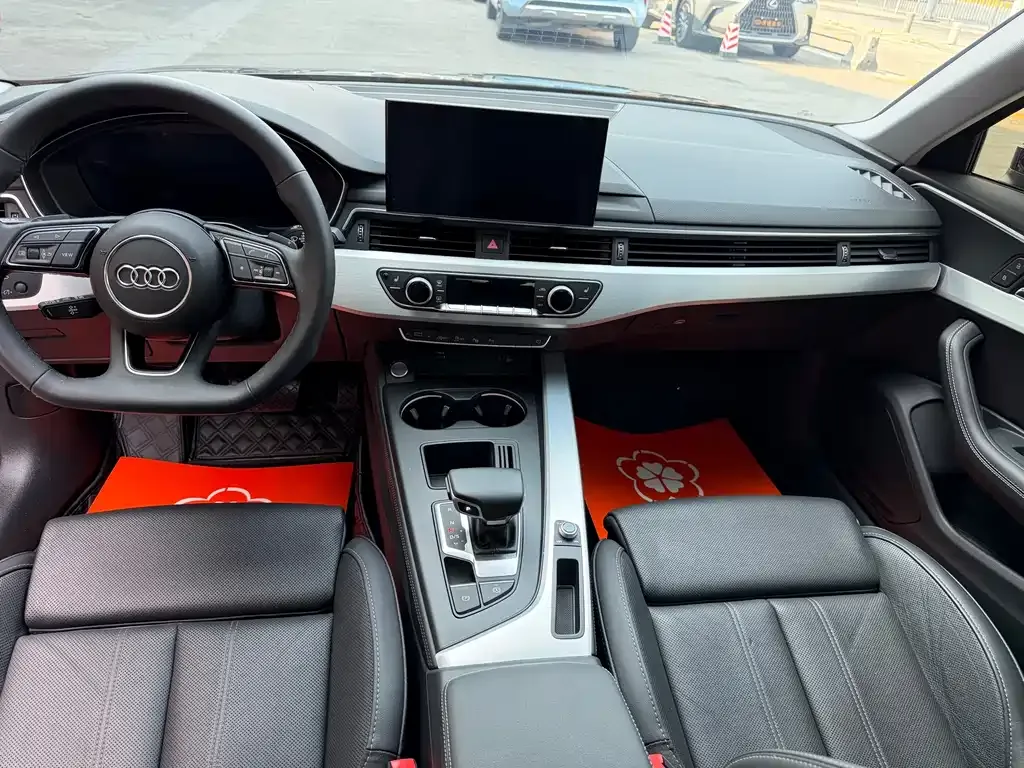 Audi A4L 2022 из CN, фото 9