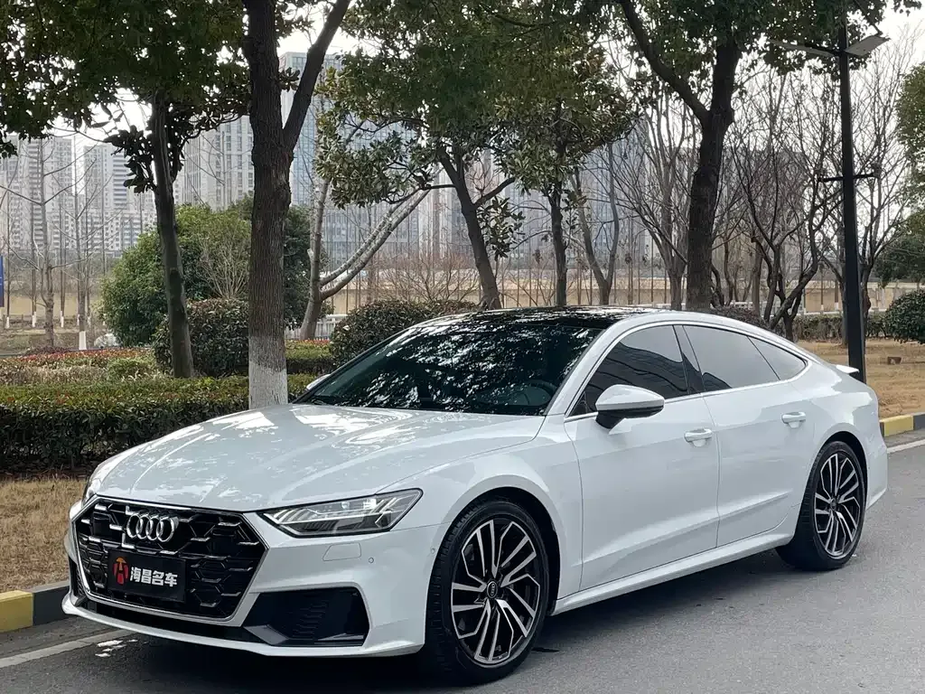Audi A7 — фото 1