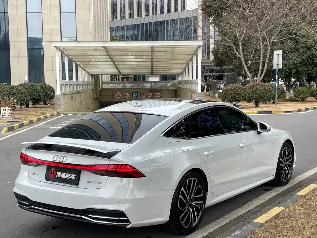 Audi A7 — фото 8