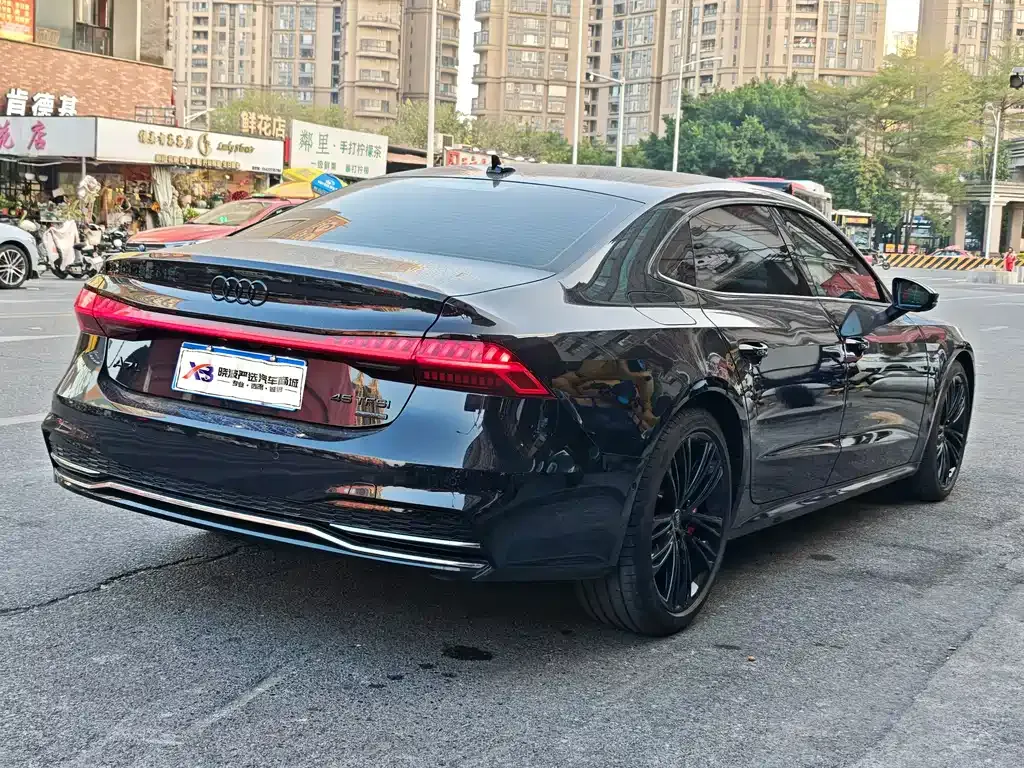 Audi A7L 2024 из CN, фото 10