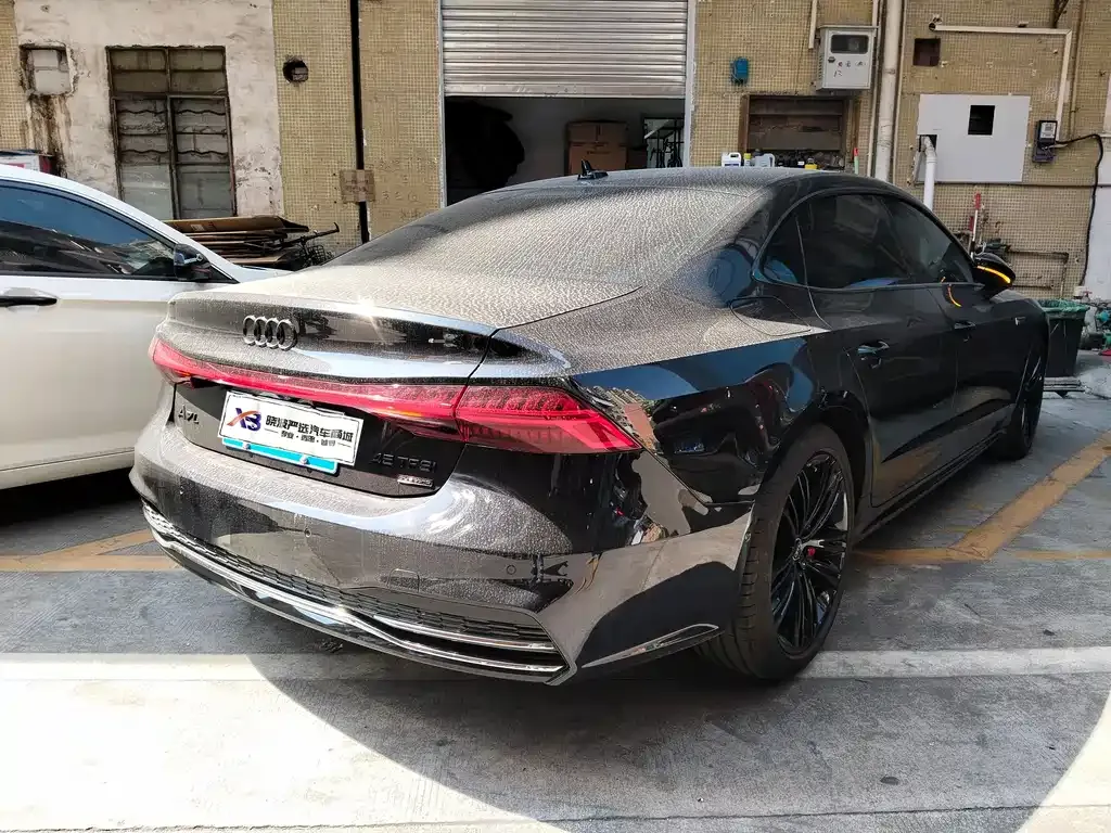 Audi A7L 2024 из CN, фото 9