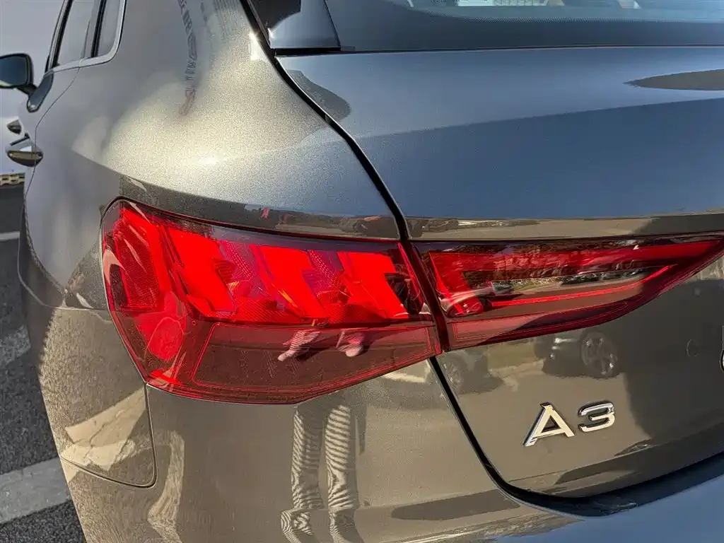 Audi A3 2023 из CN, фото 2