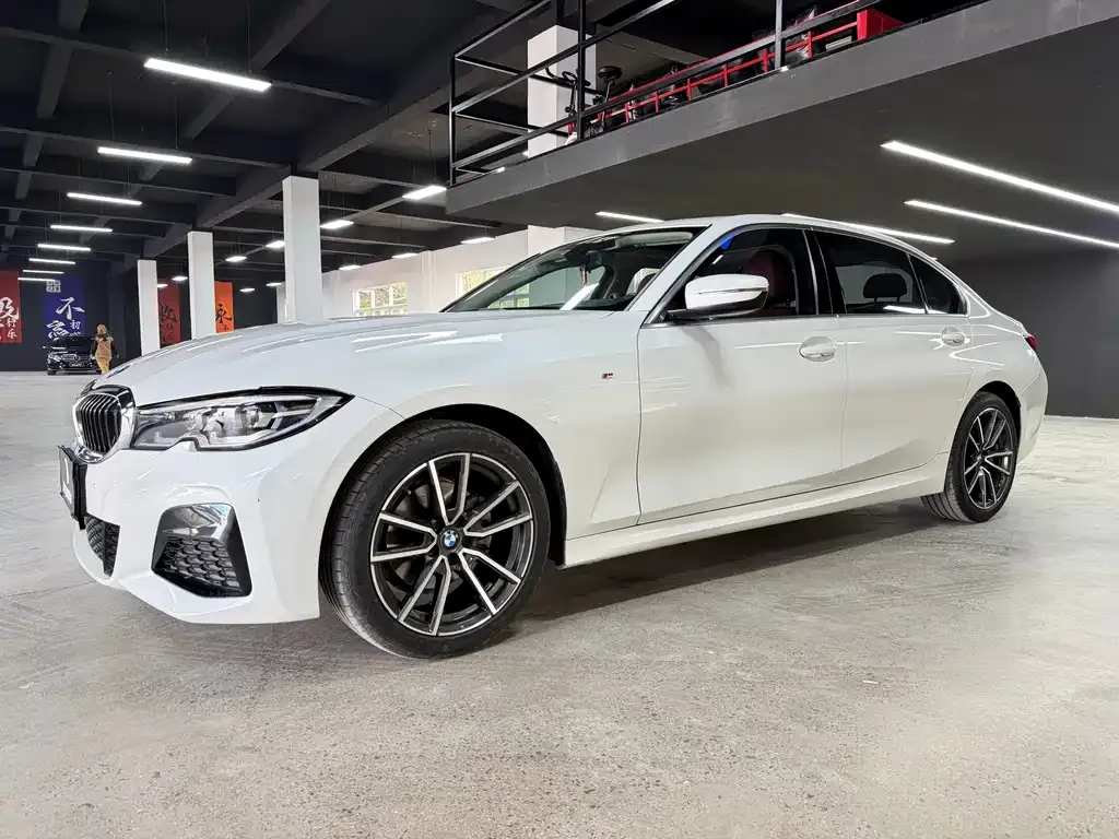 BMW 3 Series 2021 из CN, фото 1