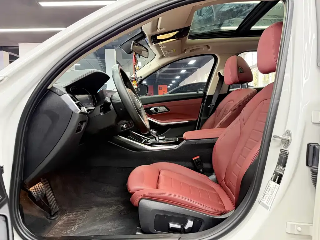 BMW 3 Series 2021 из CN, фото 5