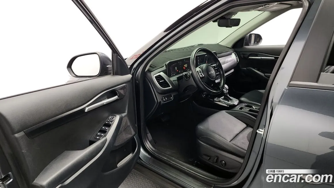 Kia Seltos 2023 из KR, фото 4