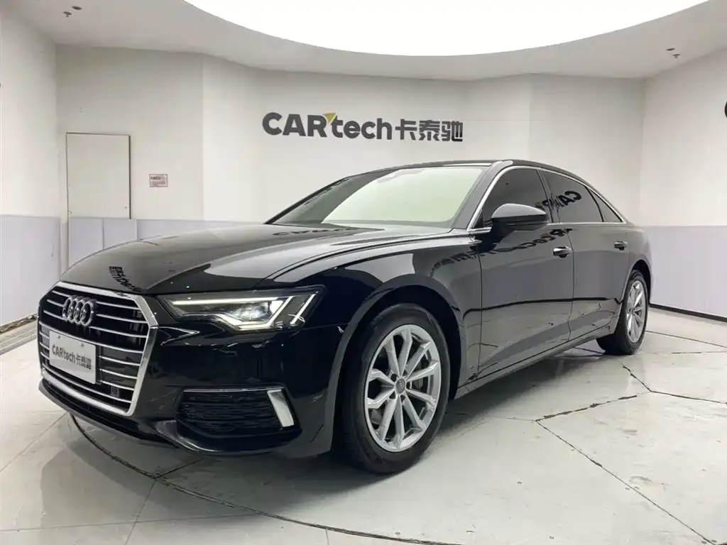 Audi A6L — фото 1