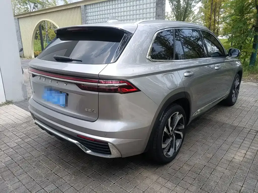 Geely Xingyue L — фото 10