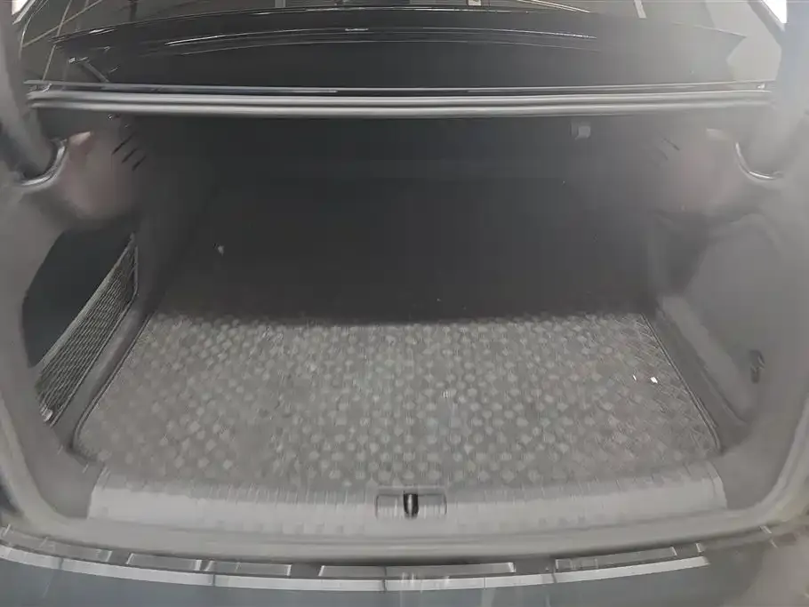 Audi A6L 2023 из CN, фото 3