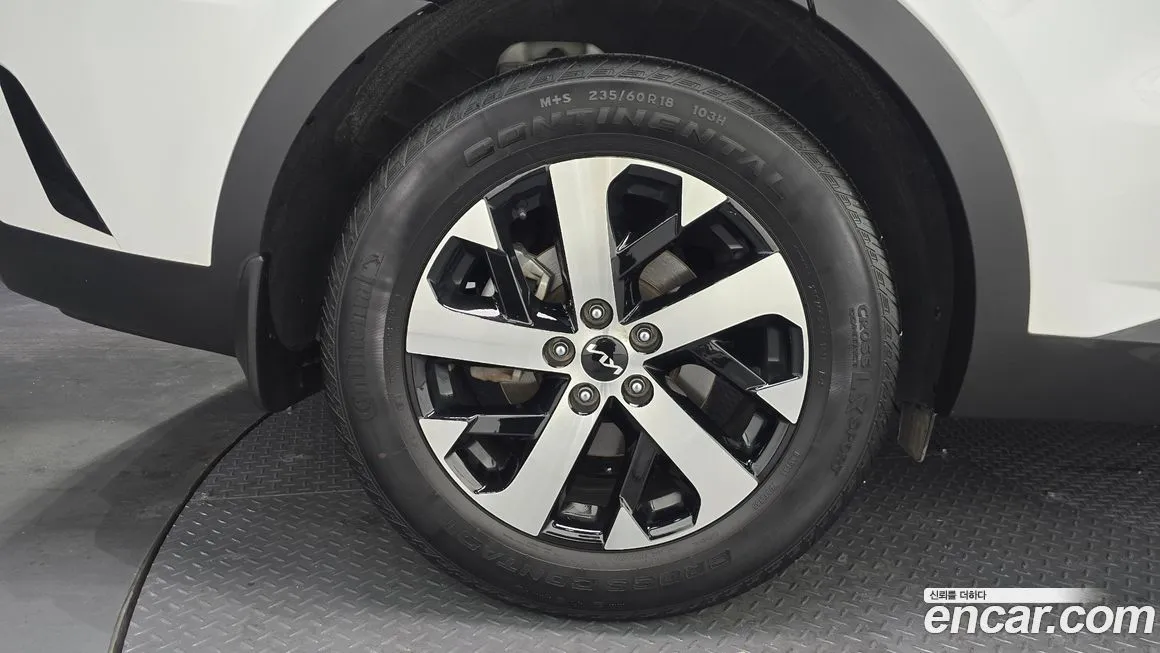 Kia Sorento — фото 8