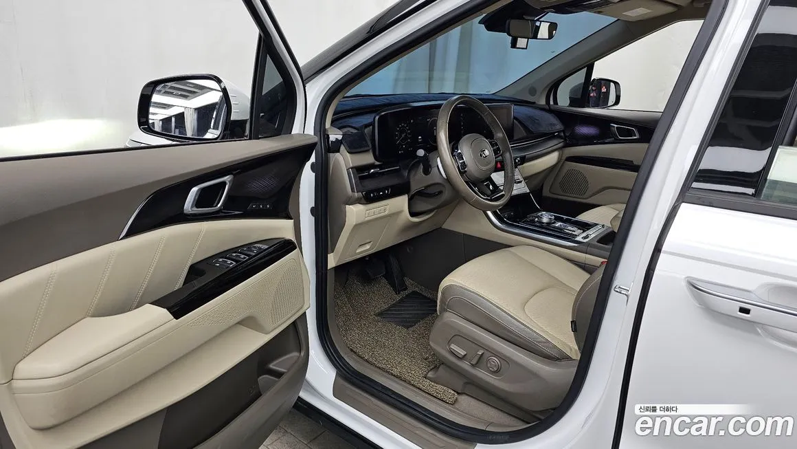 Kia Carnival — фото 10