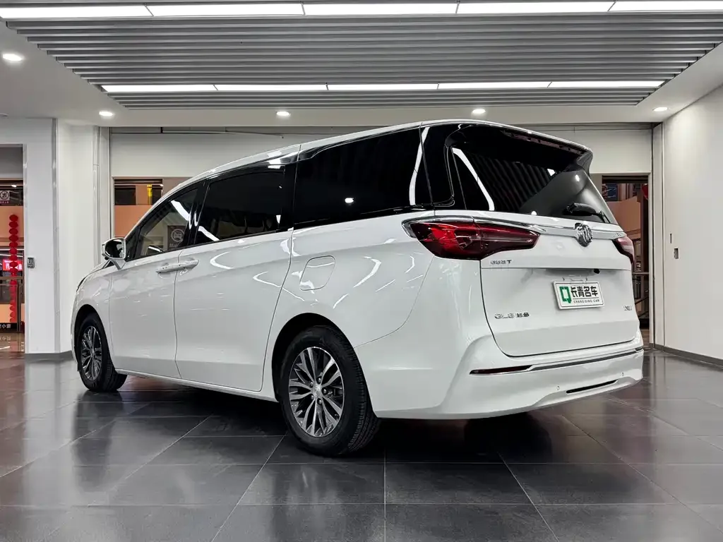 Buick GL8 2022 из CN, фото 3
