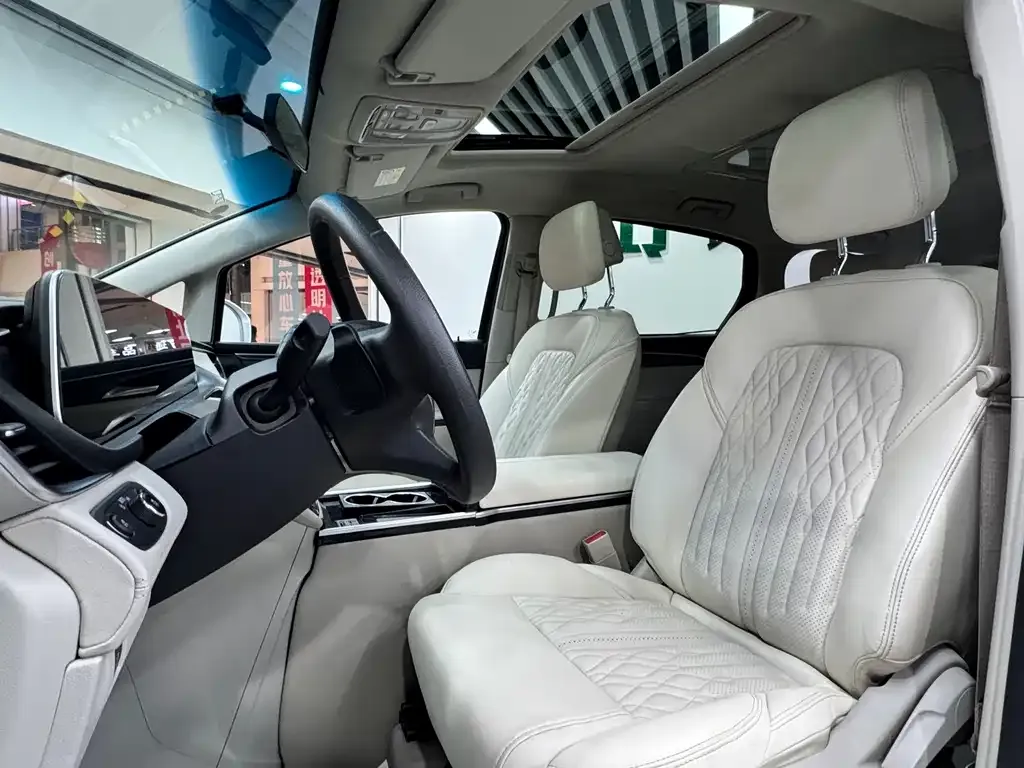 Buick GL8 2022 из CN, фото 7