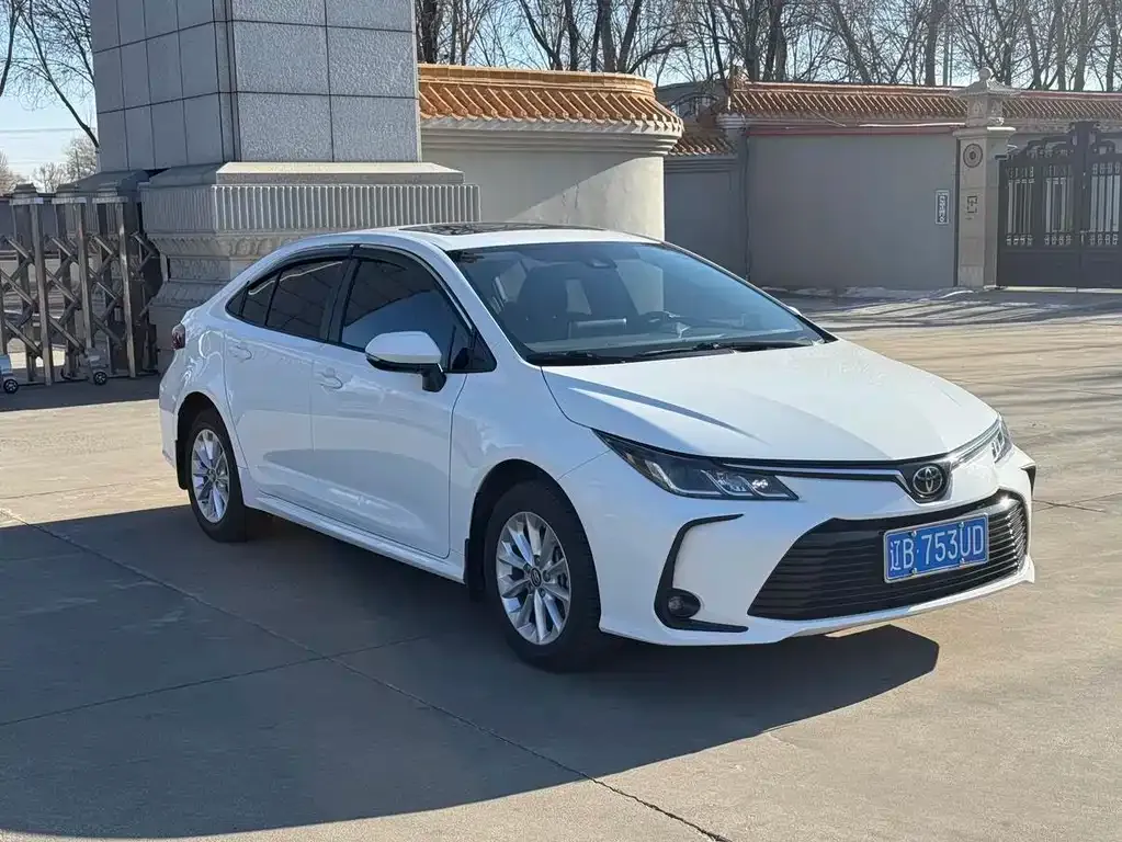 Toyota Corolla 2023 из CN, фото 6
