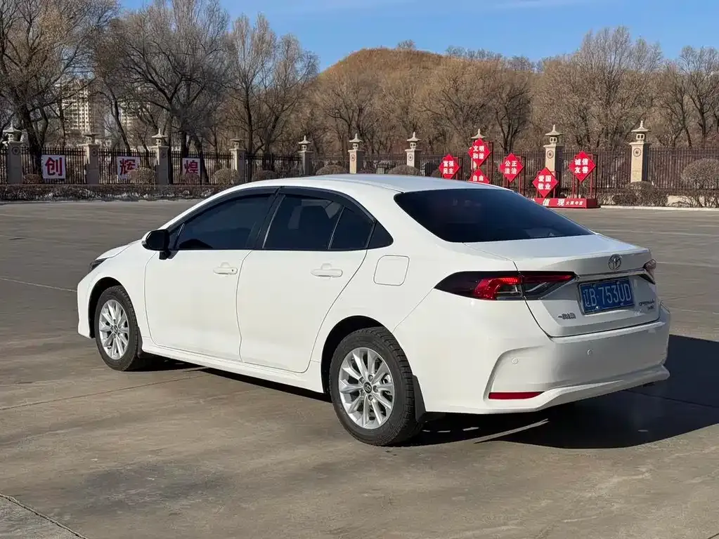Toyota Corolla 2023 из CN, фото 9