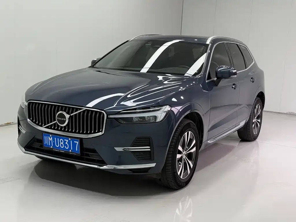 Volvo XC60 — фото 1
