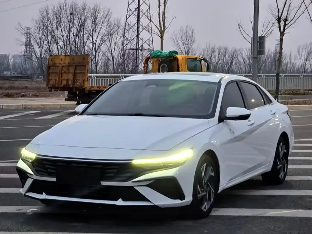 Hyundai Elantra 2024 из CN, фото 1