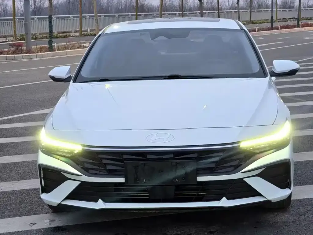 Hyundai Elantra 2024 из CN, фото 2