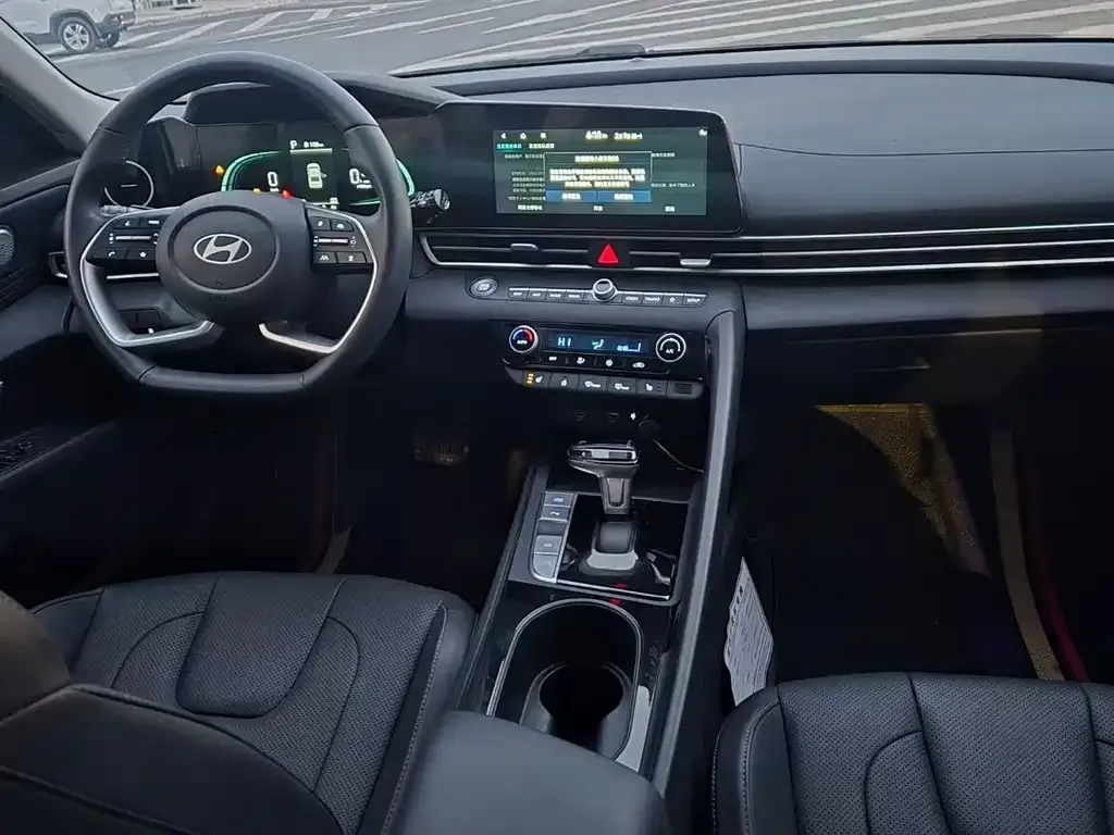 Hyundai Elantra 2024 из CN, фото 7