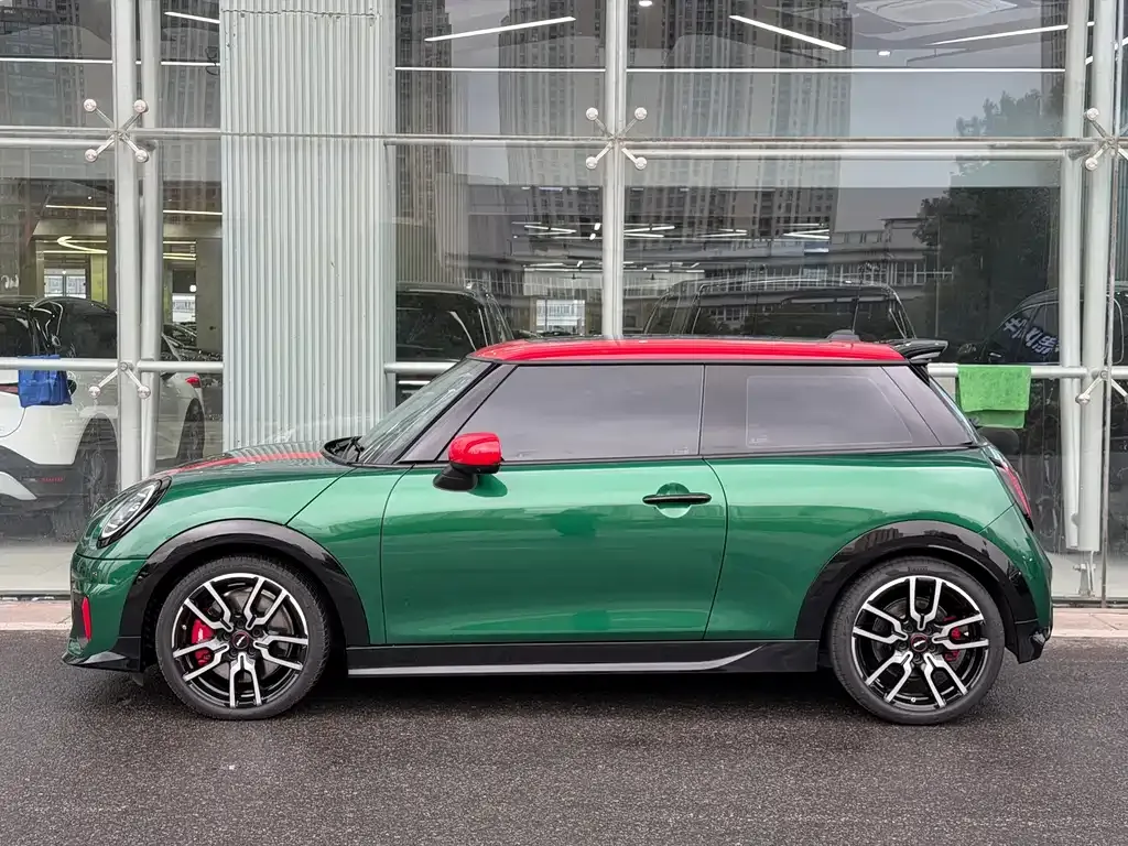 MINI JCW (John Cooper Works) — фото 6