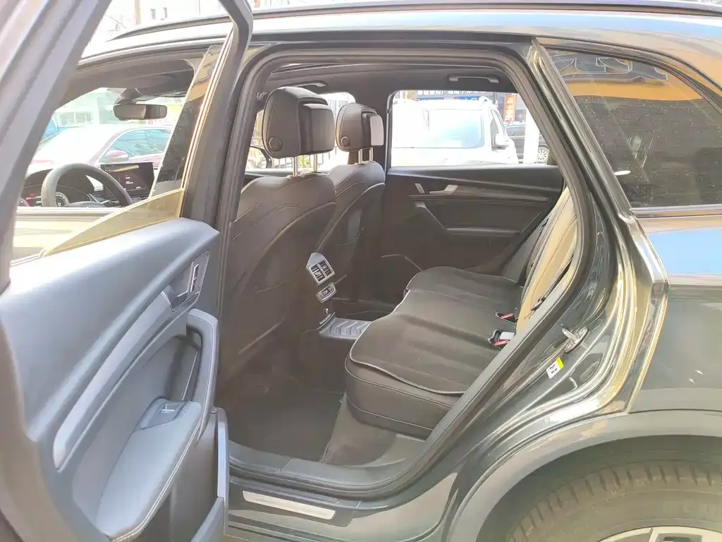 Audi Q5L 2024 из CN, фото 7