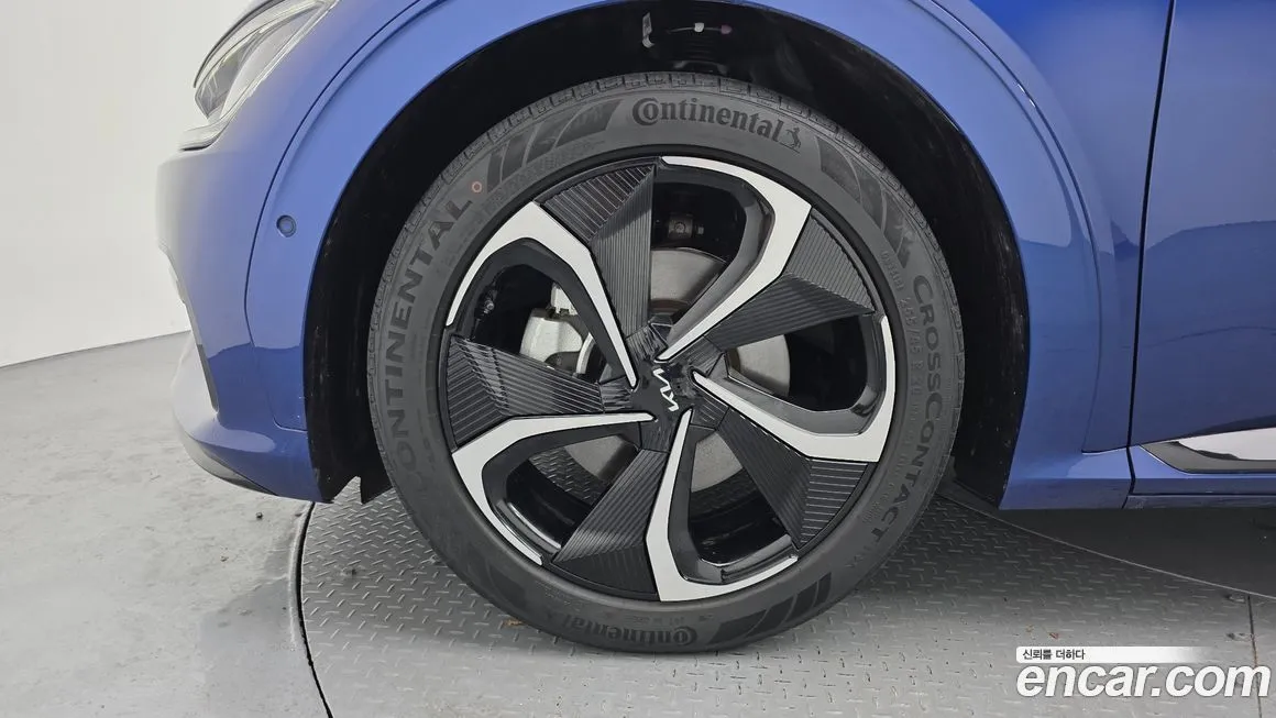 Kia EV6 — фото 9