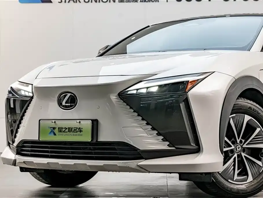 Lexus RZ — фото 5