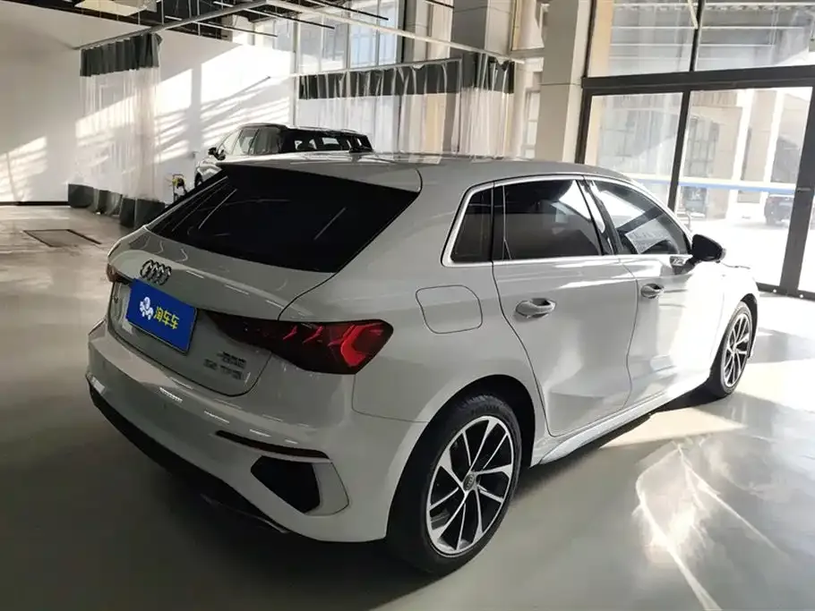 Audi A3 2021 из CN, фото 10