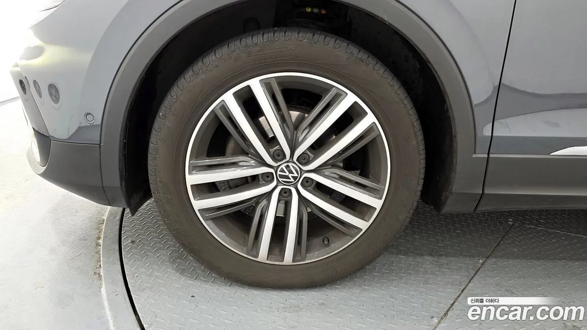 Volkswagen Tiguan 2022 из KR, фото 9