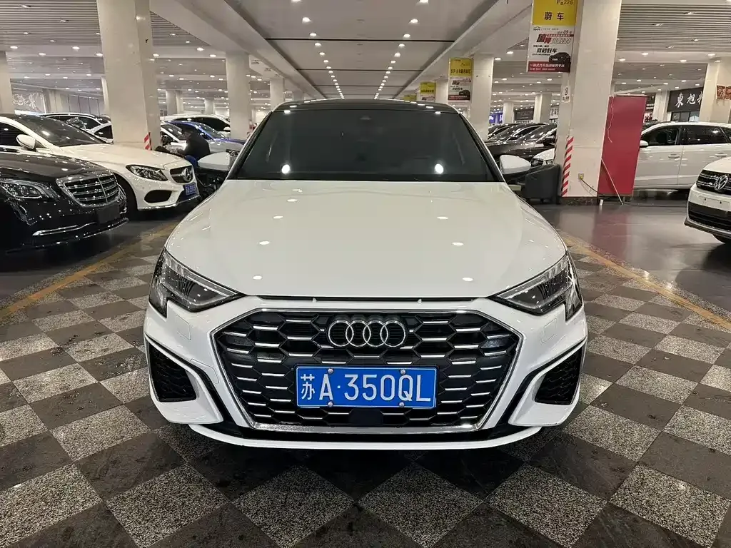 Audi A3 2023 из CN, фото 6