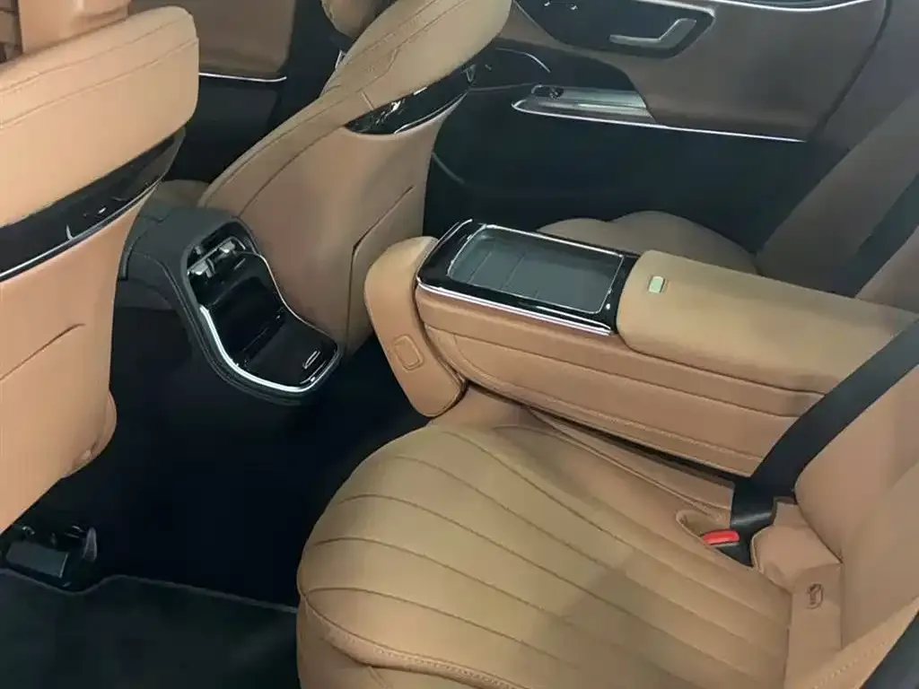 Mercedes-Benz E-Class 2025 из CN, фото 3