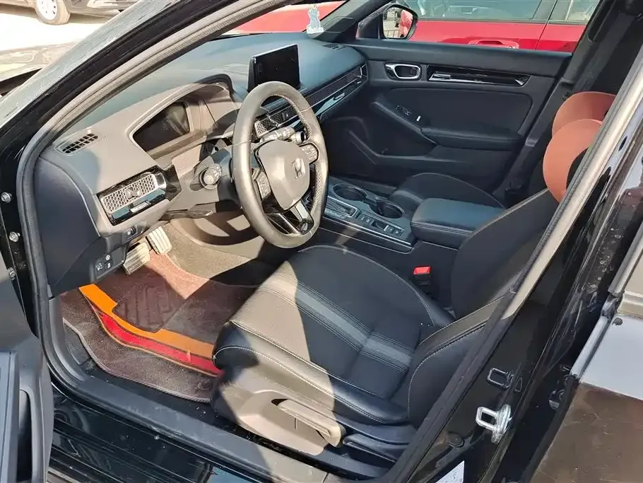 Honda Civic 2024 из CN, фото 2