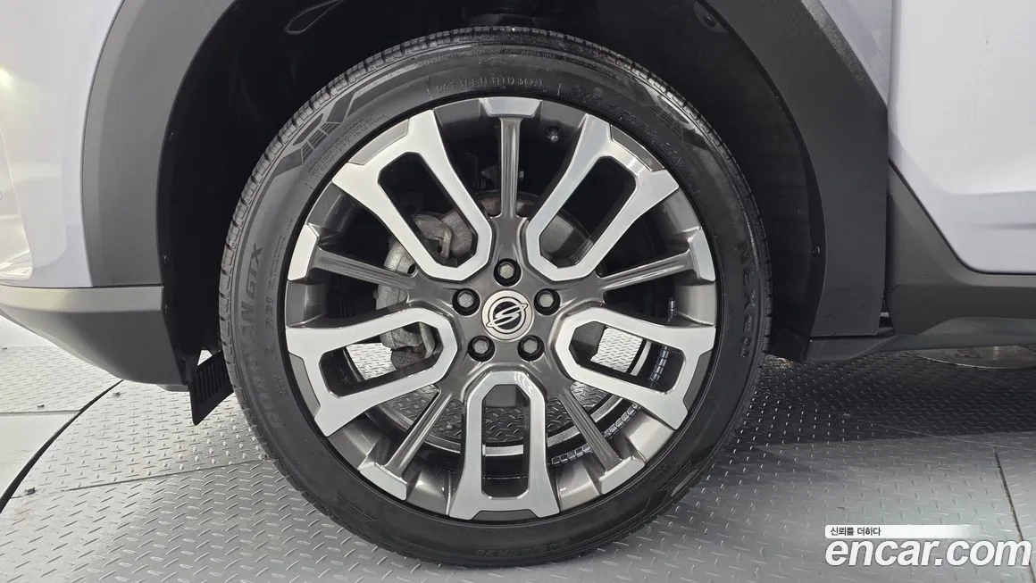 KG Mobility (Ssangyong) Torres — фото 4
