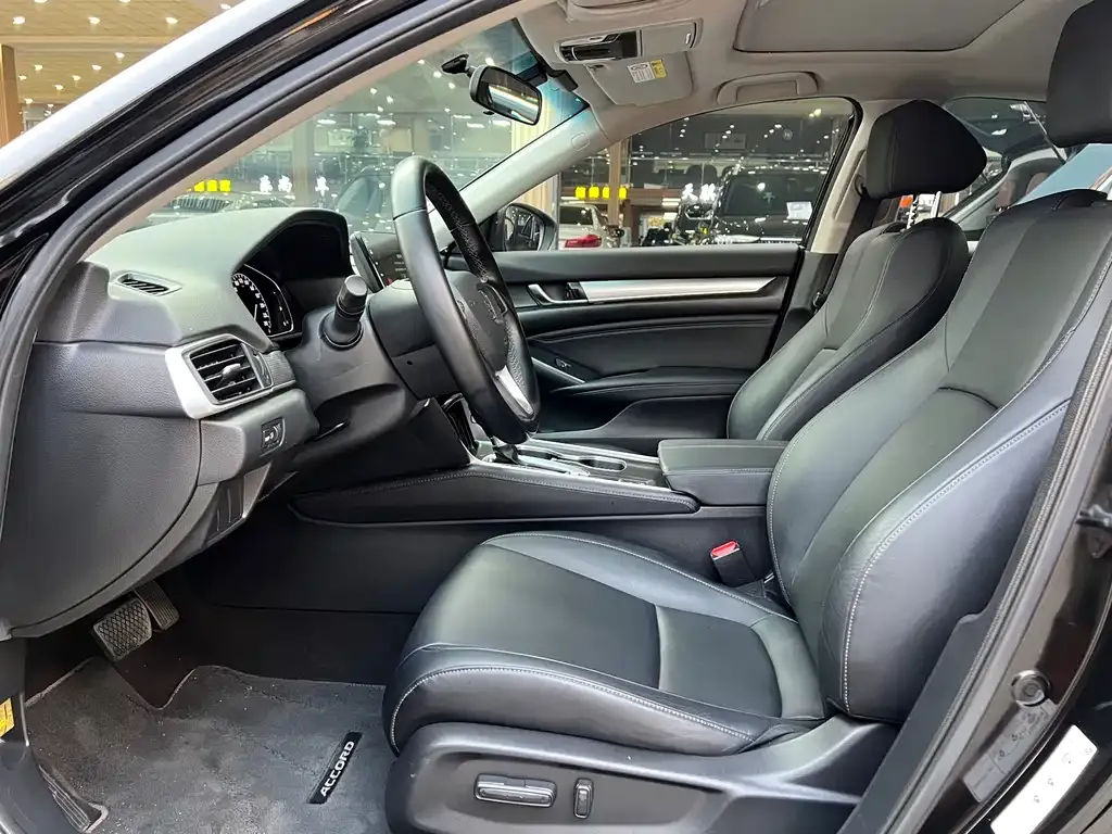 Honda Accord — фото 5